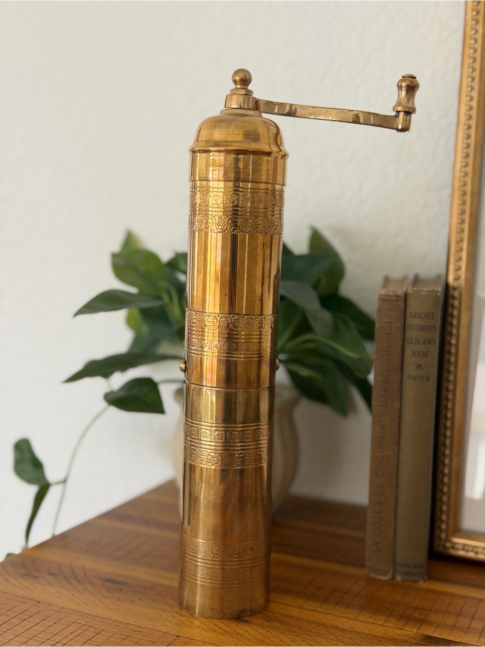 Vintage Brass Manual Pepper Grinder Mill - Gold Finish
